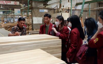 Factory Tour ke PT. Philnesia International (CVP): Mahasiswa Desain Interior Untar Pelajari Rantai Produksi Industri Furnitur