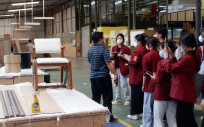 Belajar Sambil Terjun ke Lapangan! Mahasiswa Desain Interior Untar Kunjungi Pabrik PT Aida Rattan dan Buka Wawasan Baru tentang Dunia Furniture